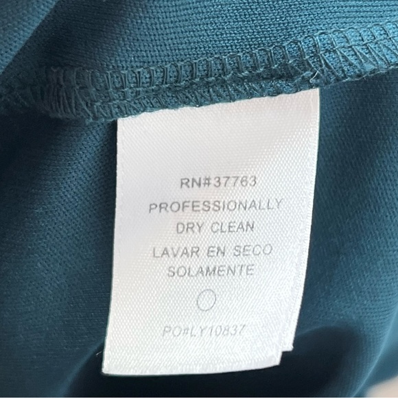 Laundry by Shelli Segal Teal gown w/ beading - Picture 14 of 15